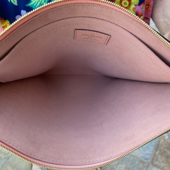 Louis Vuitton Daily Pouch: UNAVAILABLE! - Picture 9 of 12